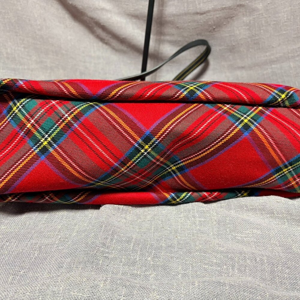 Dooney & Bourke Tote - Perfect for Christmas time! - Picture 2 of 5